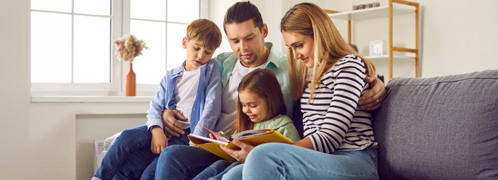 famiglia composta da un bambino e una bambina | Crédit Agricole famiglia composta da un bambino e una bambina | Crédit Agricole