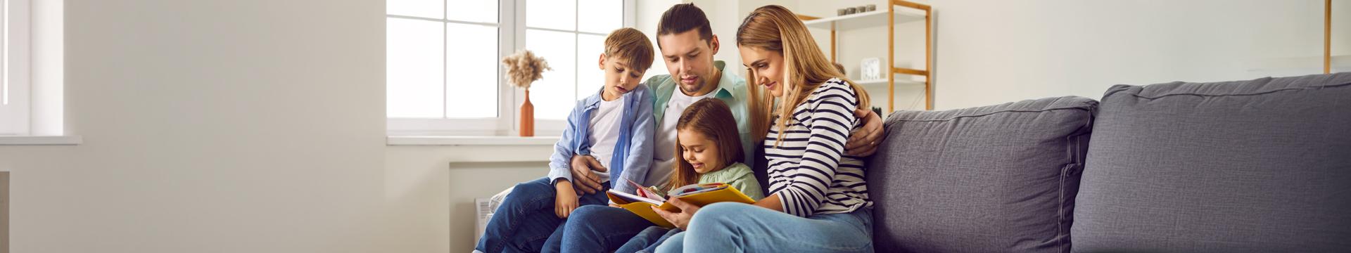 famiglia composta da un bambino e una bambina | Crédit Agricole famiglia composta da un bambino e una bambina | Crédit Agricole