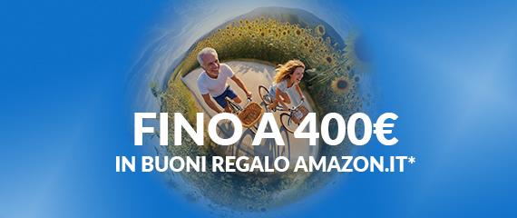 persone che sciano e la carta di debito VISA in primo piano | Crédit Agricole persone che sciano e la carta di debito VISA in primo piano | Crédit Agricole