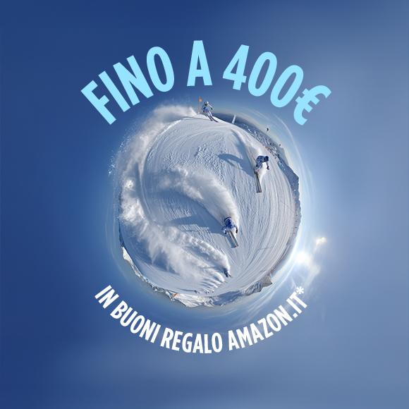 persone che sciano e la carta di debito VISA in primo piano | Crédit Agricole